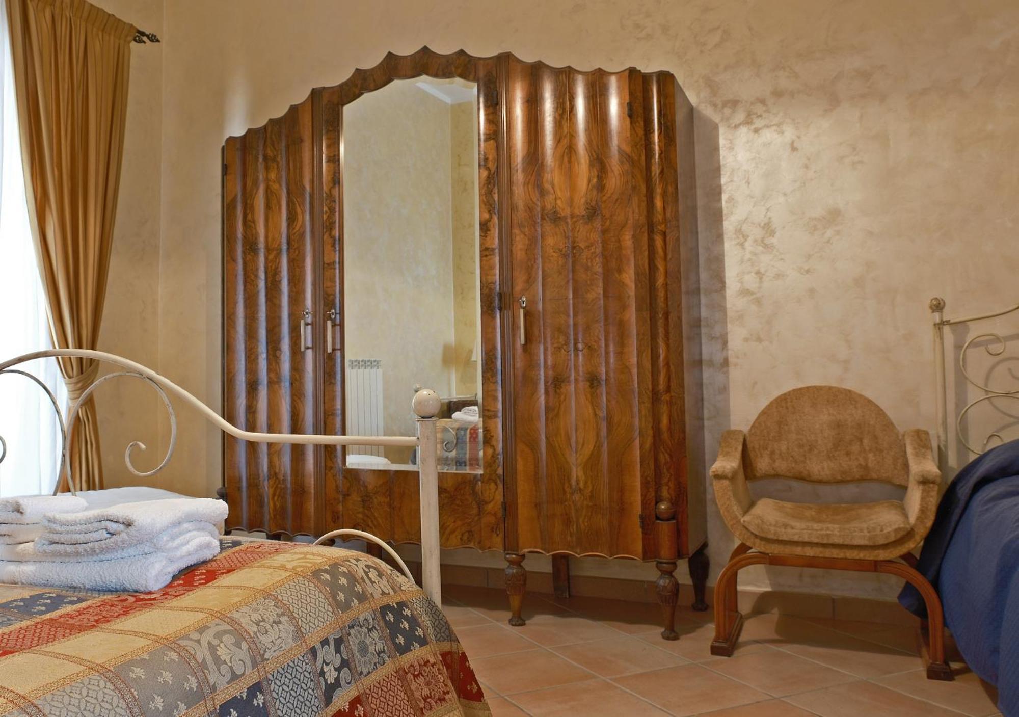 Conte Spencer Bed and Breakfast Caserta Vecchia Eksteriør billede