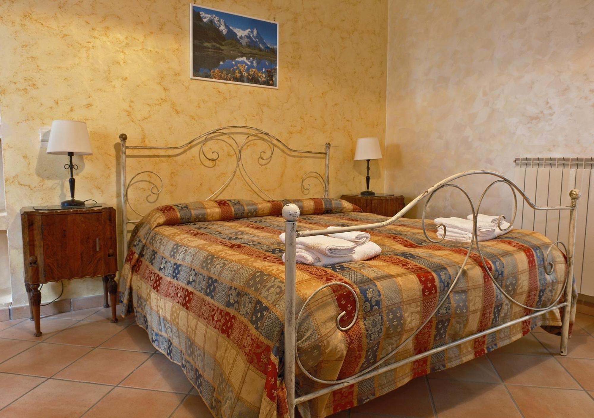 Conte Spencer Bed and Breakfast Caserta Vecchia Eksteriør billede